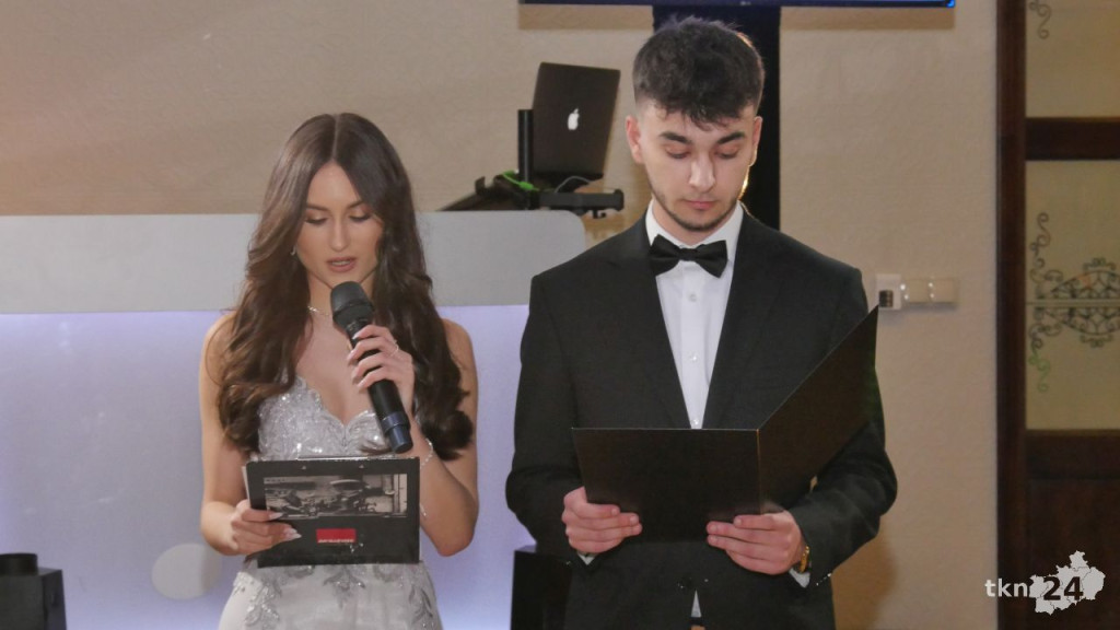 WIDEO: Studniówka I LO w Końskich 2022