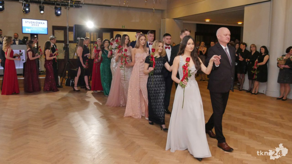 WIDEO: Studniówka I LO w Końskich 2022