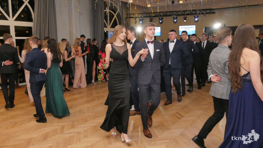 WIDEO: Studniówka I LO w Końskich 2022