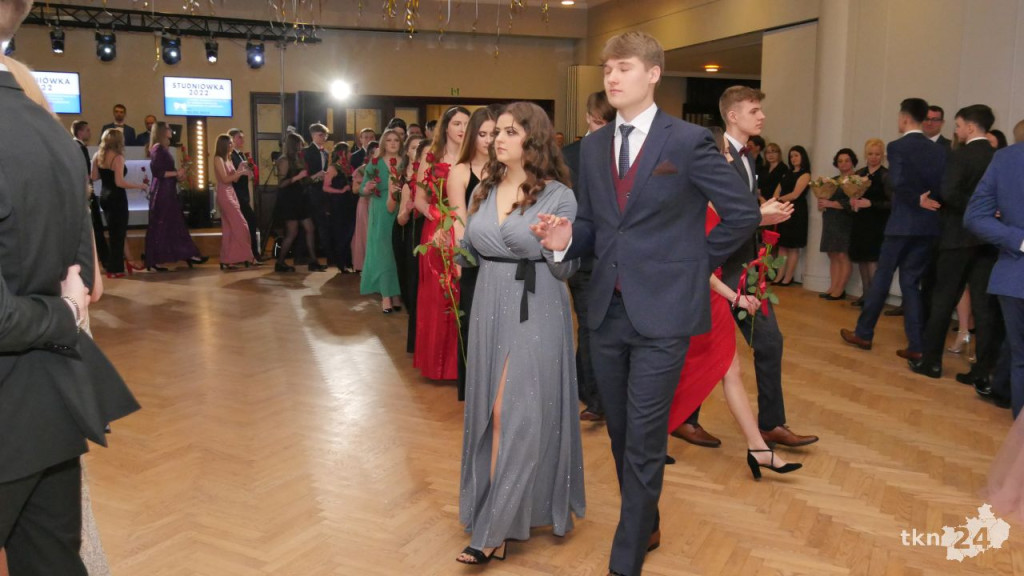 WIDEO: Studniówka I LO w Końskich 2022