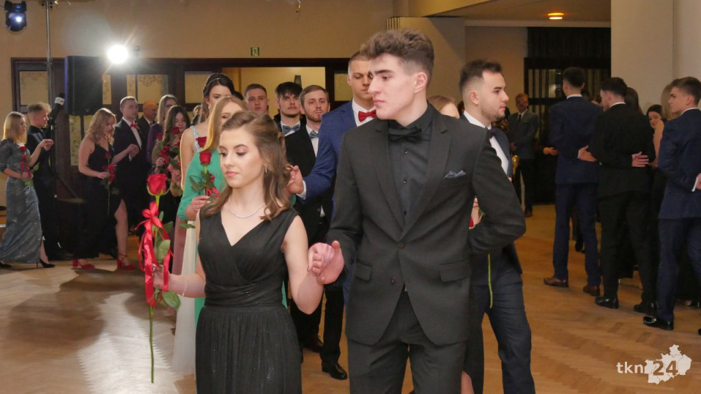 WIDEO: Studniówka I LO w Końskich 2022
