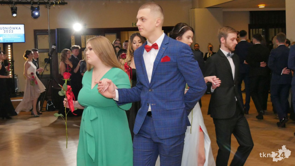 WIDEO: Studniówka I LO w Końskich 2022