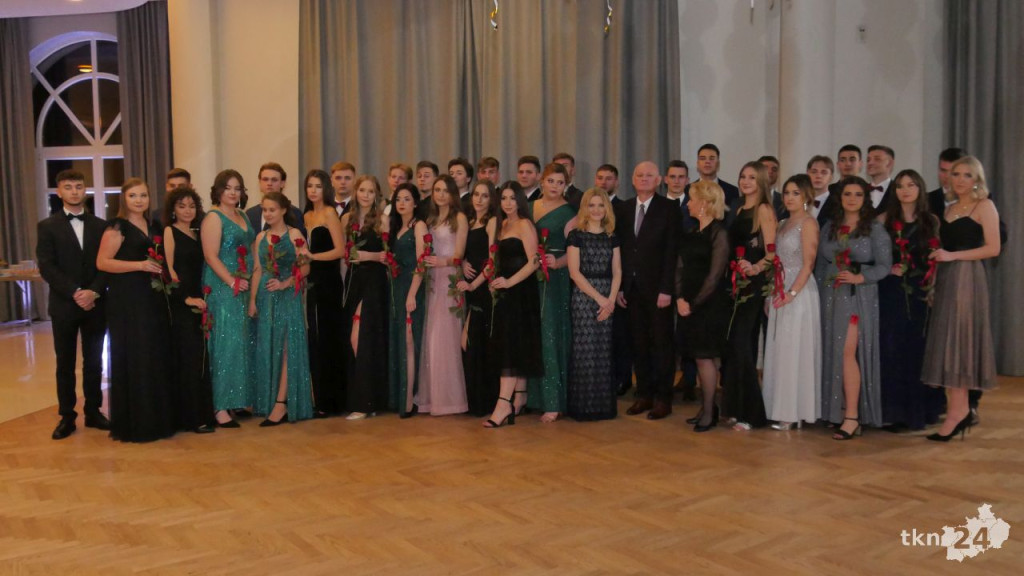 WIDEO: Studniówka I LO w Końskich 2022