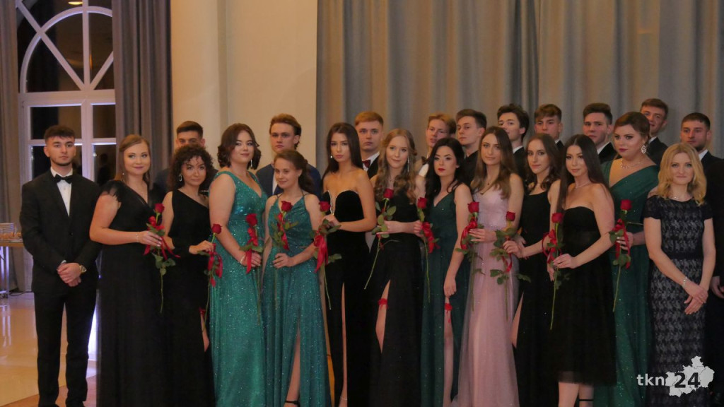 WIDEO: Studniówka I LO w Końskich 2022
