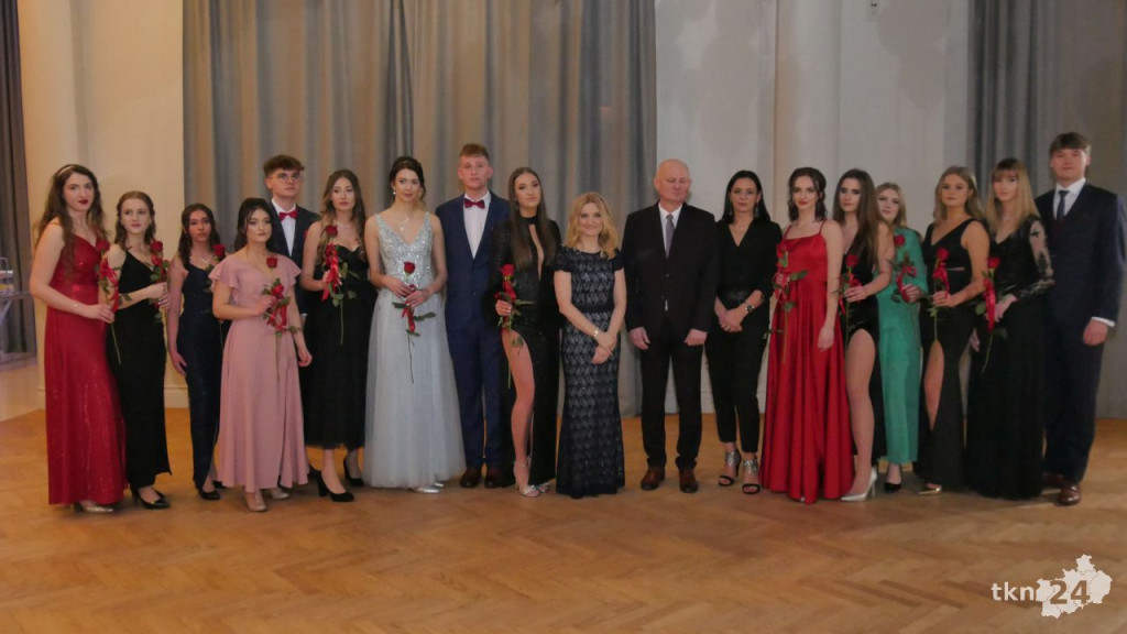 WIDEO: Studniówka I LO w Końskich 2022