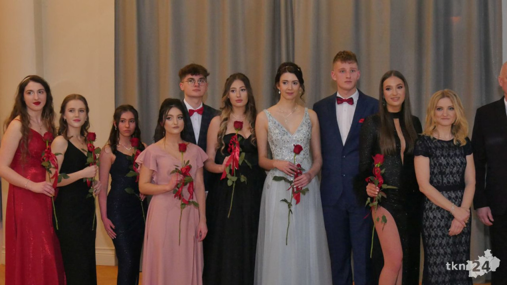 WIDEO: Studniówka I LO w Końskich 2022