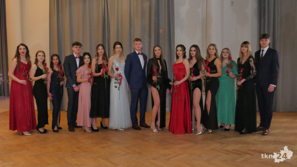 WIDEO: Studniówka I LO w Końskich 2022