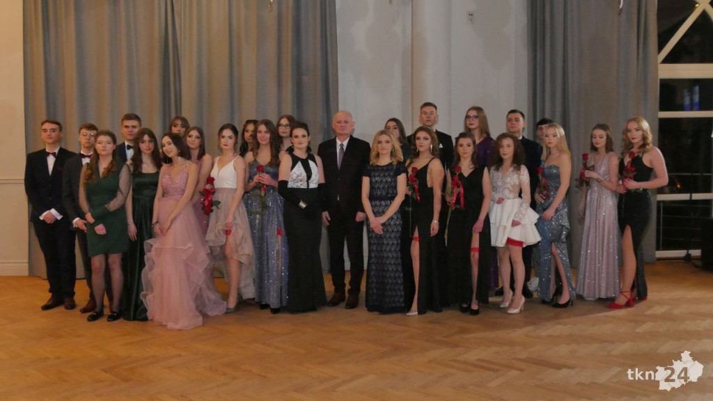 WIDEO: Studniówka I LO w Końskich 2022