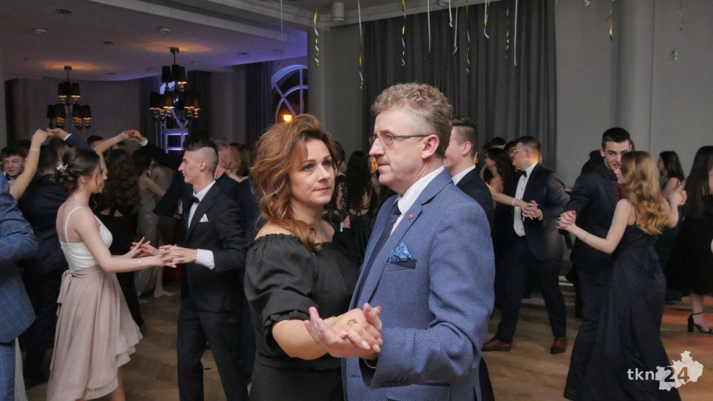 WIDEO: Studniówka I LO w Końskich 2022