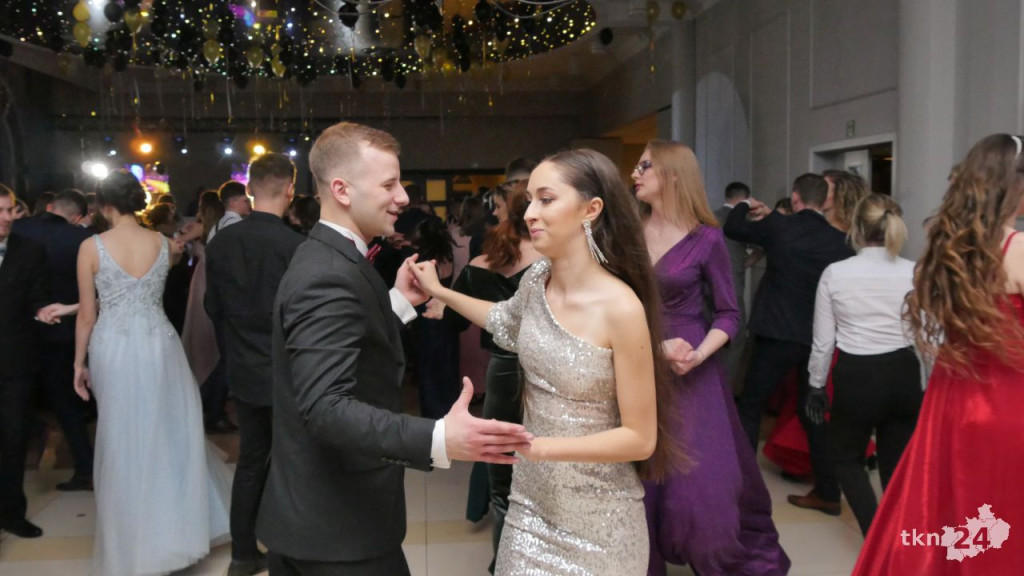 WIDEO: Studniówka I LO w Końskich 2022