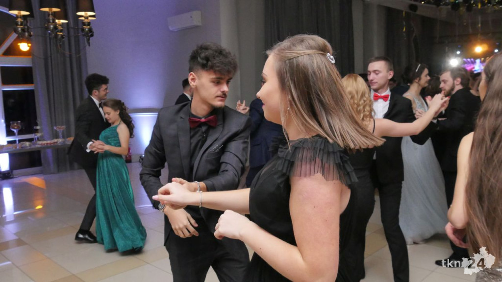 WIDEO: Studniówka I LO w Końskich 2022