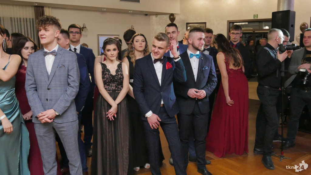 Opoczyńska studniówka w Astorii. Zaśpiewał DEJW! [wideo, zdjęcia]