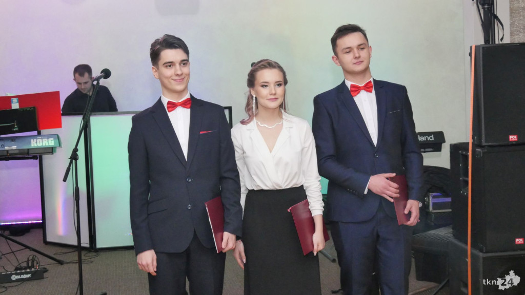 Opoczyńska studniówka w Astorii. Zaśpiewał DEJW! [wideo, zdjęcia]