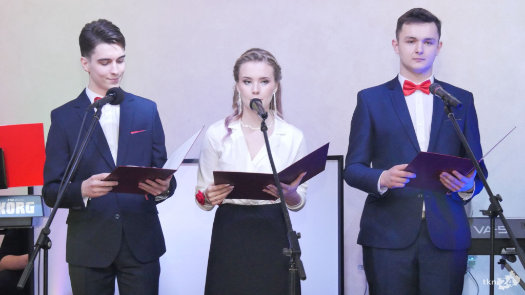 Opoczyńska studniówka w Astorii. Zaśpiewał DEJW! [wideo, zdjęcia]