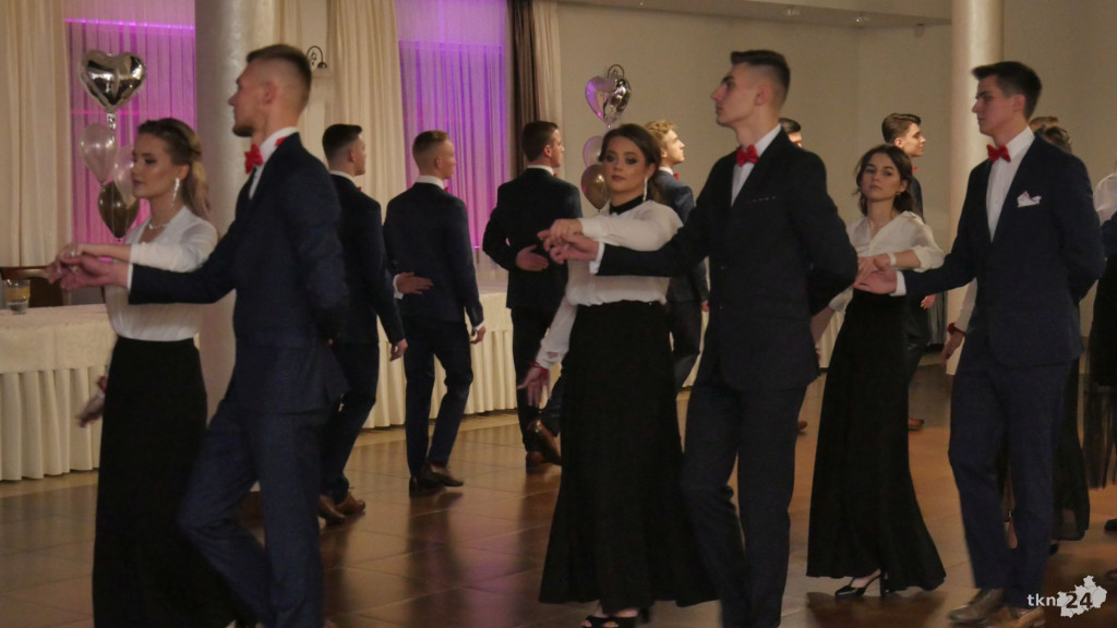 Opoczyńska studniówka w Astorii. Zaśpiewał DEJW! [wideo, zdjęcia]