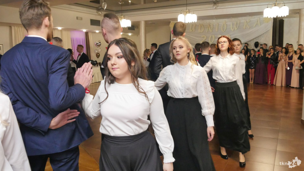 Opoczyńska studniówka w Astorii. Zaśpiewał DEJW! [wideo, zdjęcia]