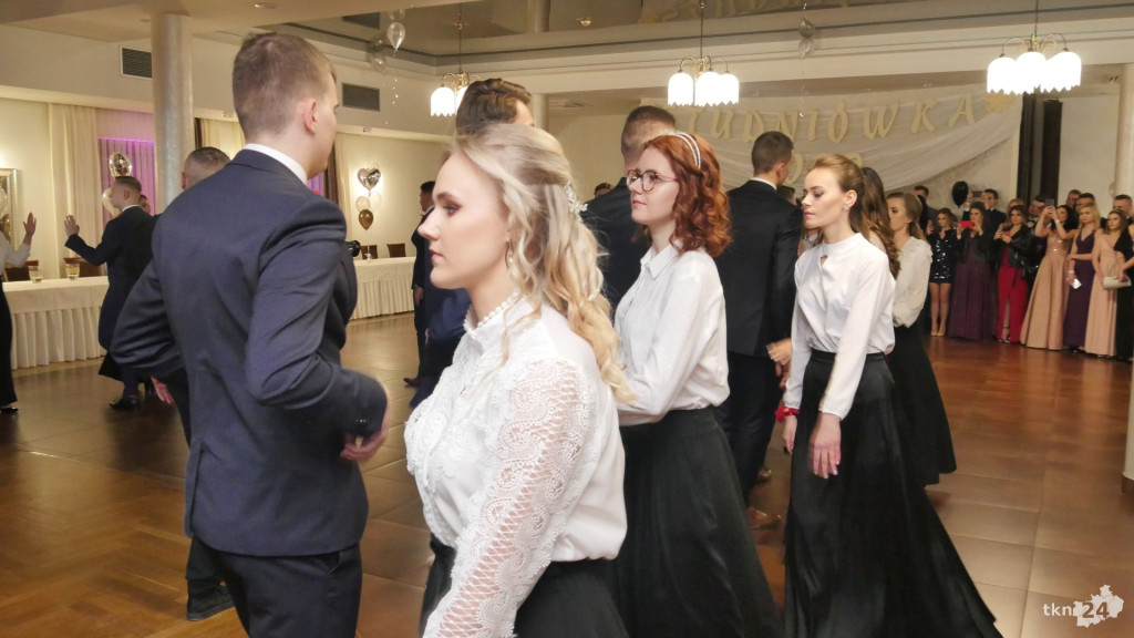 Opoczyńska studniówka w Astorii. Zaśpiewał DEJW! [wideo, zdjęcia]