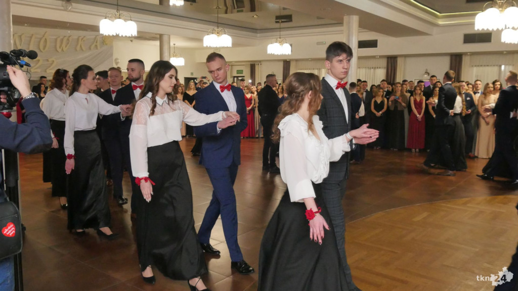 Opoczyńska studniówka w Astorii. Zaśpiewał DEJW! [wideo, zdjęcia]