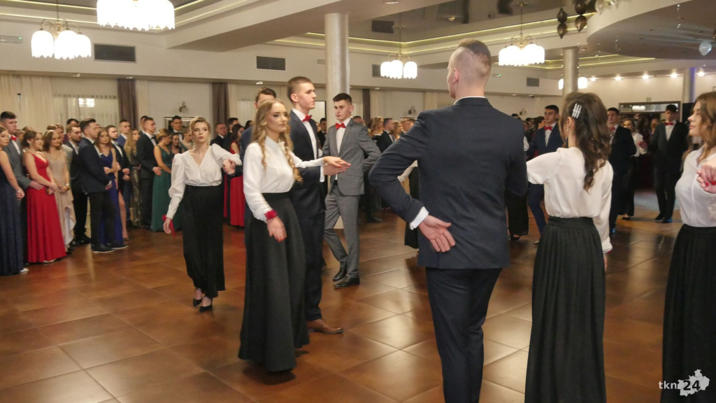 Opoczyńska studniówka w Astorii. Zaśpiewał DEJW! [wideo, zdjęcia]