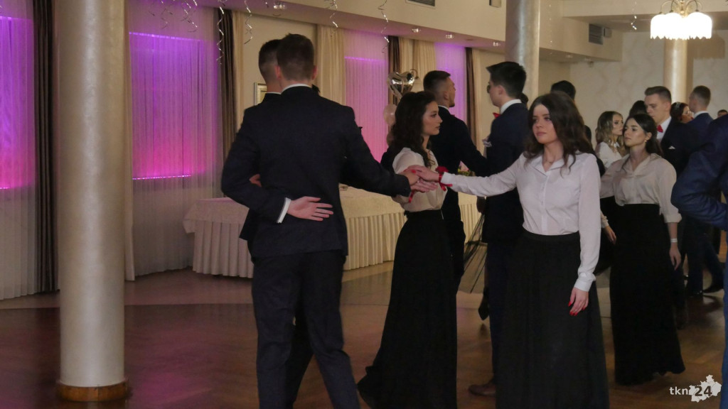Opoczyńska studniówka w Astorii. Zaśpiewał DEJW! [wideo, zdjęcia]