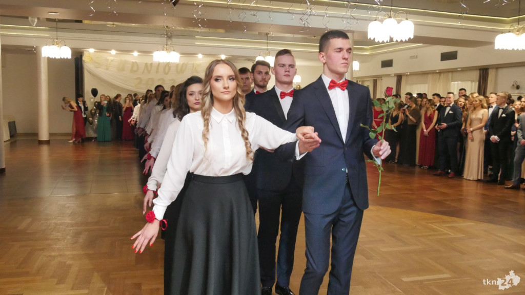 Opoczyńska studniówka w Astorii. Zaśpiewał DEJW! [wideo, zdjęcia]