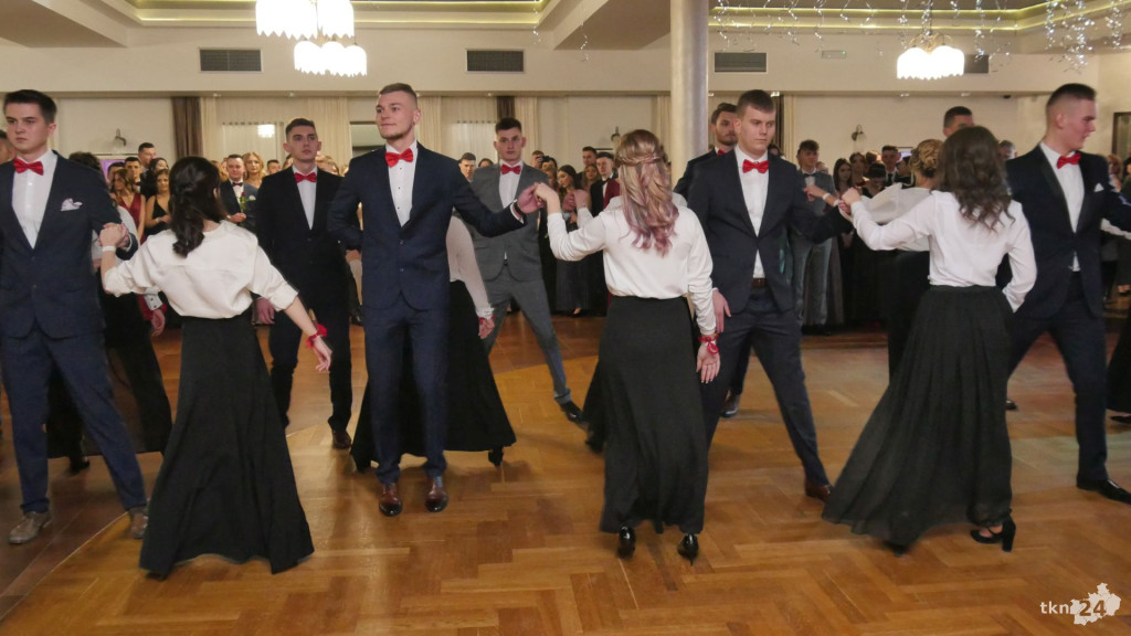 Opoczyńska studniówka w Astorii. Zaśpiewał DEJW! [wideo, zdjęcia]