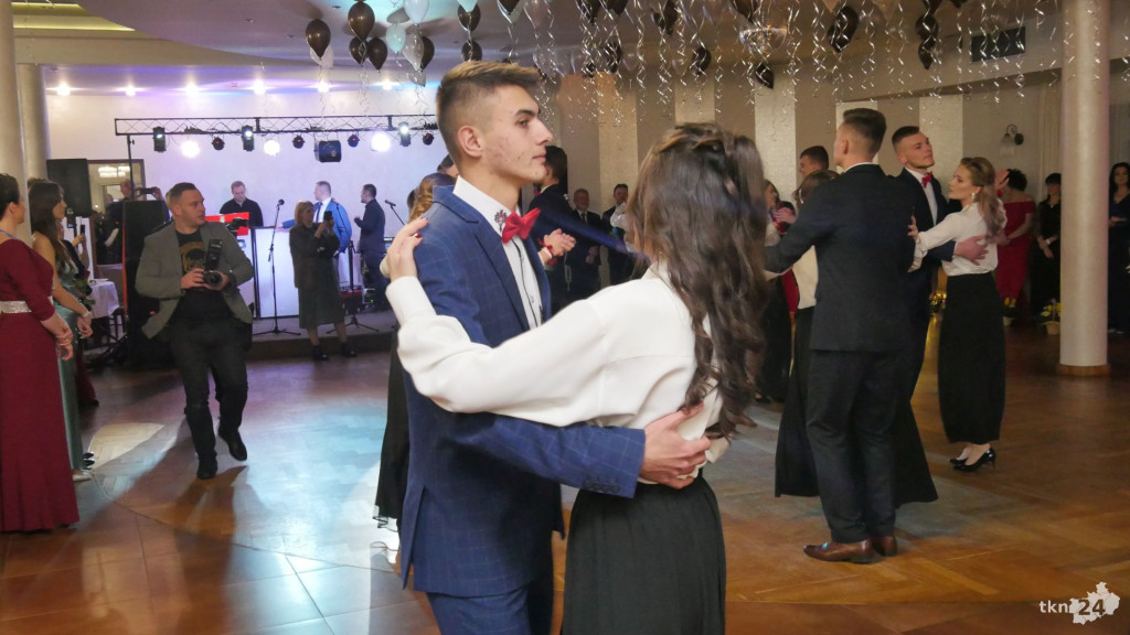 Opoczyńska studniówka w Astorii. Zaśpiewał DEJW! [wideo, zdjęcia]