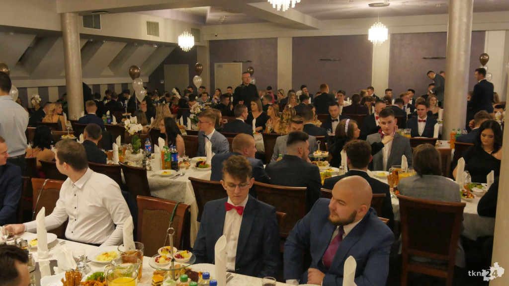 Opoczyńska studniówka w Astorii. Zaśpiewał DEJW! [wideo, zdjęcia]
