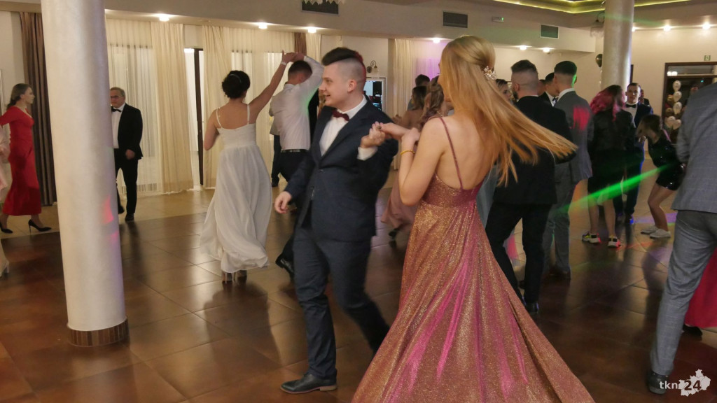 Opoczyńska studniówka w Astorii. Zaśpiewał DEJW! [wideo, zdjęcia]