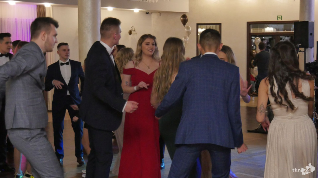 Opoczyńska studniówka w Astorii. Zaśpiewał DEJW! [wideo, zdjęcia]
