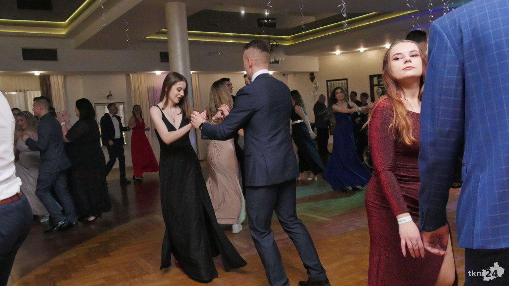 Opoczyńska studniówka w Astorii. Zaśpiewał DEJW! [wideo, zdjęcia]