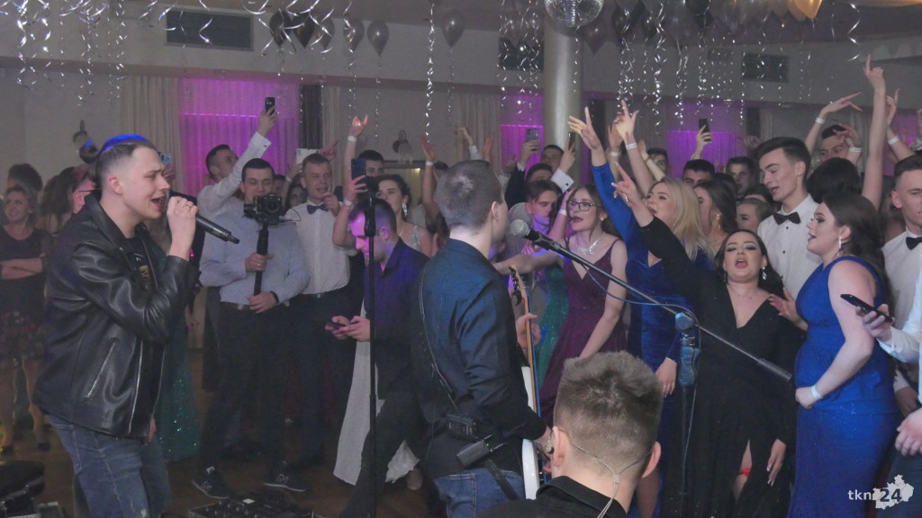 Opoczyńska studniówka w Astorii. Zaśpiewał DEJW! [wideo, zdjęcia]