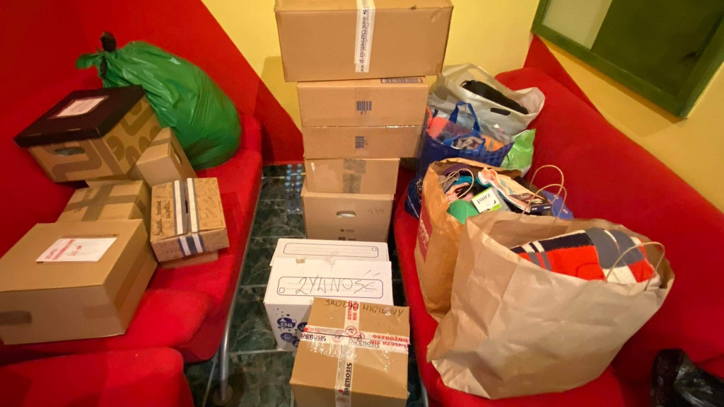 Szkoły średnie z powiatu koneckiego niosą pomoc Ukrainie! [zdjęcia]