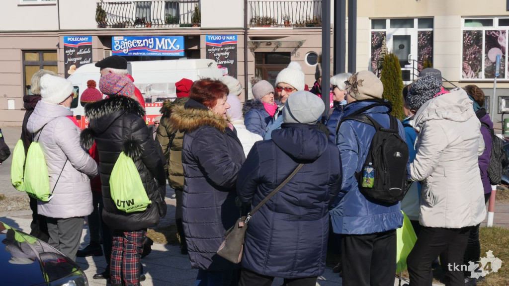 `Z profilaktyką po drodze`. Policjanci i seniorzy wyruszyli we wspólnym rajdzie [wideo, zdjęcia]