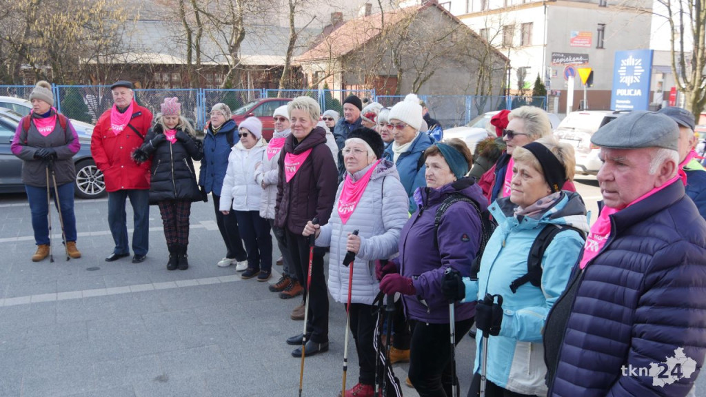 `Z profilaktyką po drodze`. Policjanci i seniorzy wyruszyli we wspólnym rajdzie [wideo, zdjęcia]