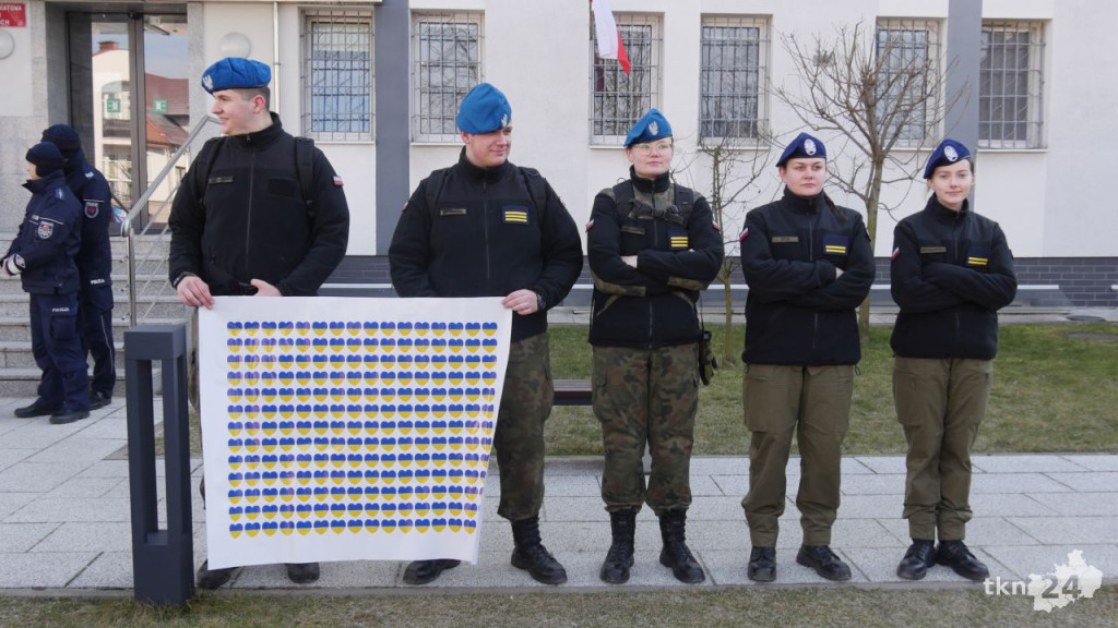 `Z profilaktyką po drodze`. Policjanci i seniorzy wyruszyli we wspólnym rajdzie [wideo, zdjęcia]