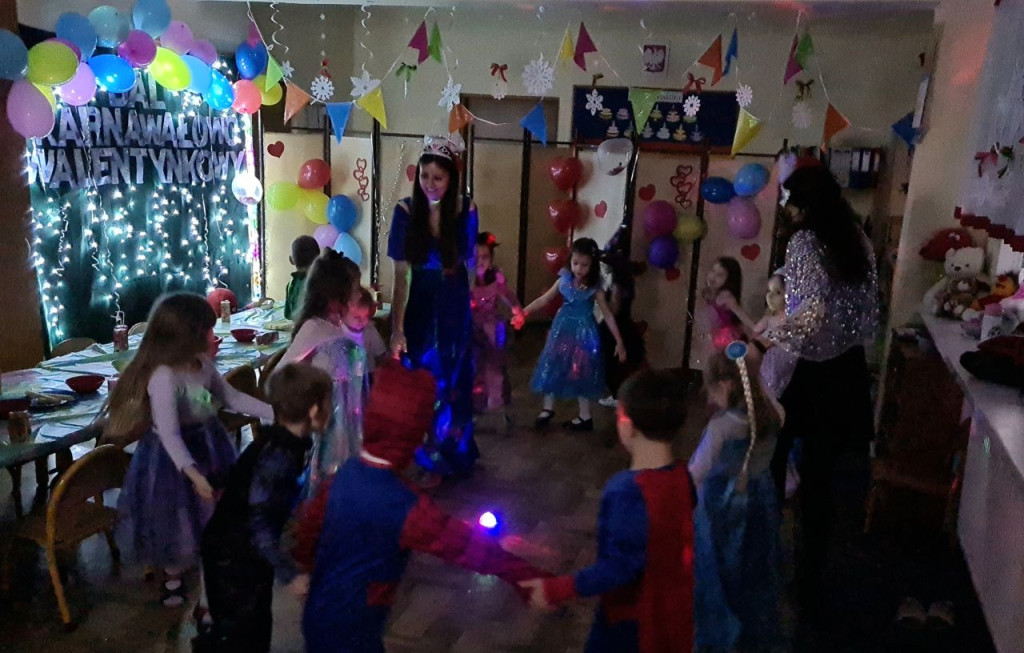 Bajeczny bal karnawałowy w Bajkowej Krainie [wideo, zdjęcia]