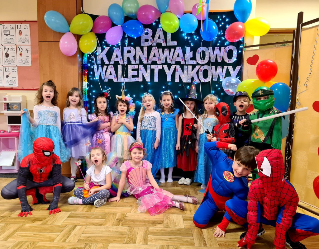 Bajeczny bal karnawałowy w Bajkowej Krainie [wideo, zdjęcia]