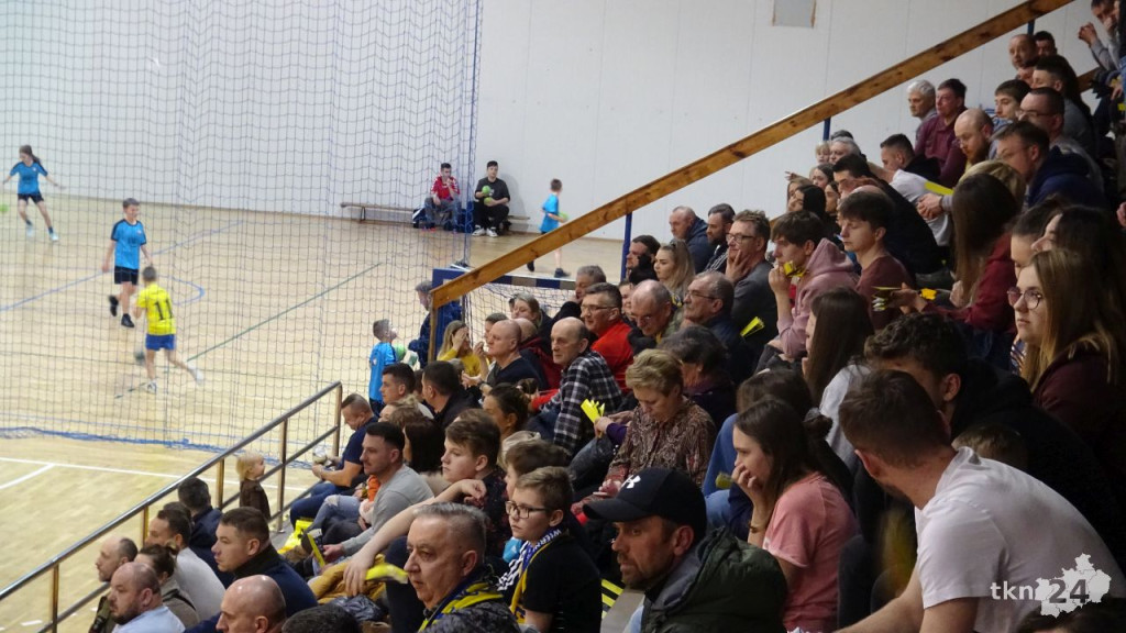 KSSPR Końskie pewnie wygrywa i wspomaga Ukrainę [fotorelacja]