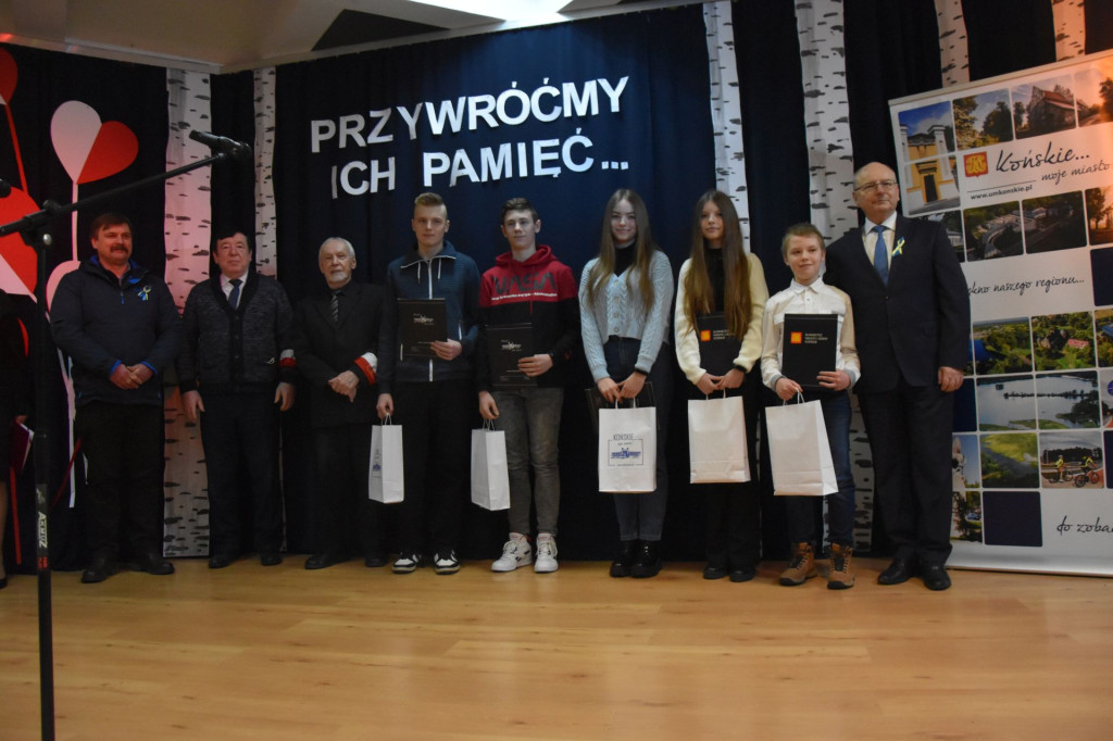 Gminny Marszobieg `Tropem Wilczym` ze wsparciem dla Ukrainy [wideo, zdjęcia]