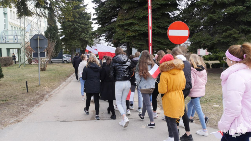 Konecka młodzież mówi STOP WOJNIE! [wideo, zdjęcia]