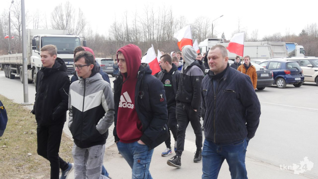 Konecka młodzież mówi STOP WOJNIE! [wideo, zdjęcia]