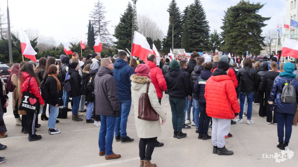 Konecka młodzież mówi STOP WOJNIE! [wideo, zdjęcia]