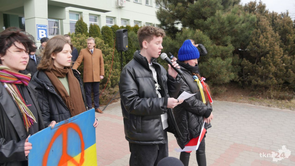 Konecka młodzież mówi STOP WOJNIE! [wideo, zdjęcia]