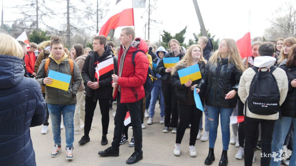Konecka młodzież mówi STOP WOJNIE! [wideo, zdjęcia]