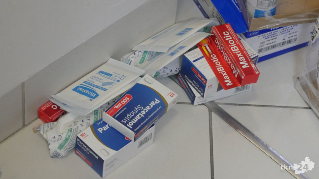 Przygotowali 50 apteczek dla walczących na wschodzie! Burmistrz Radoszyc włączył się w akcję [wideo, zdjęcia]