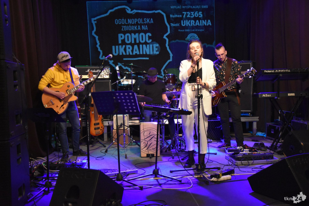 Mocne klimaty na koncercie `Solidarni z Ukrainą` w Końskich [wideo, zdjęcia]