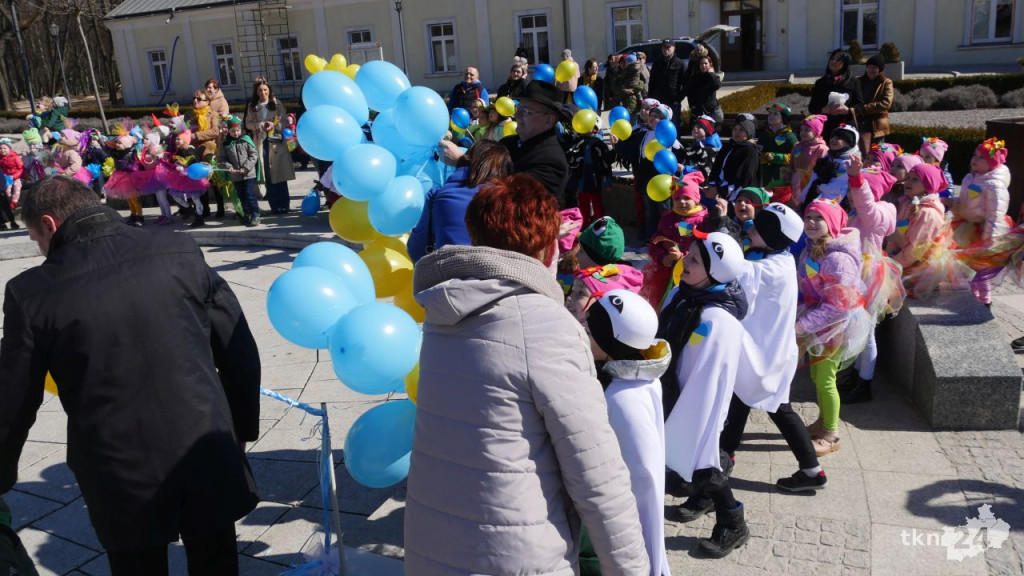 Wiosna, wiosna tak piękna, radosna! Koneckie przedszkolaki powitały porę roku [wideo, zdjęcia]