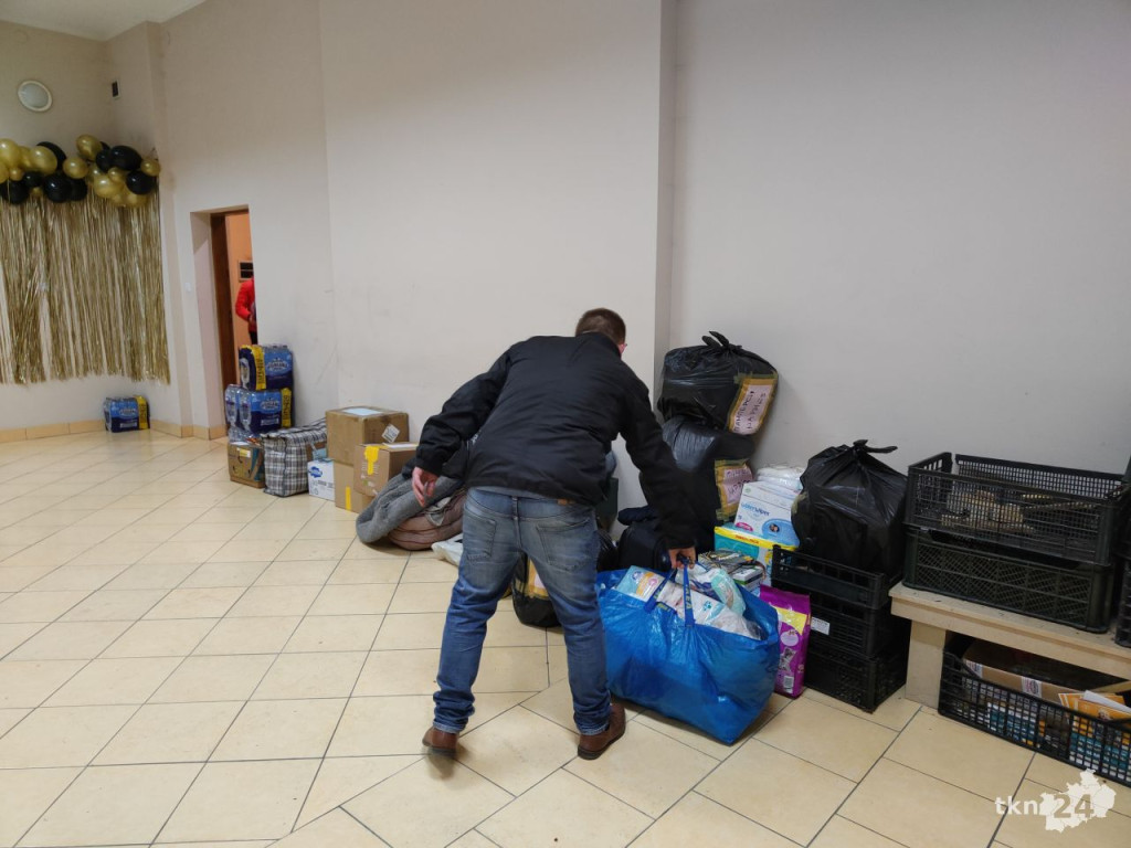 Powstało Centrum Logistyczne Końskie. Uchodźcy mogą z niego korzystać jak ze sklepu [wideo, zdjęcia]