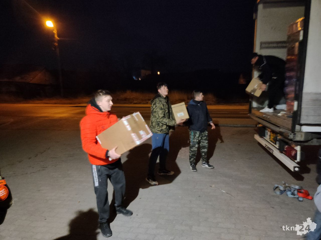 Powstało Centrum Logistyczne Końskie. Uchodźcy mogą z niego korzystać jak ze sklepu [wideo, zdjęcia]